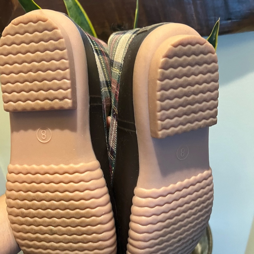 NBW Plaid Duck Boots with Lace-Up Design - Picture 2 of 3